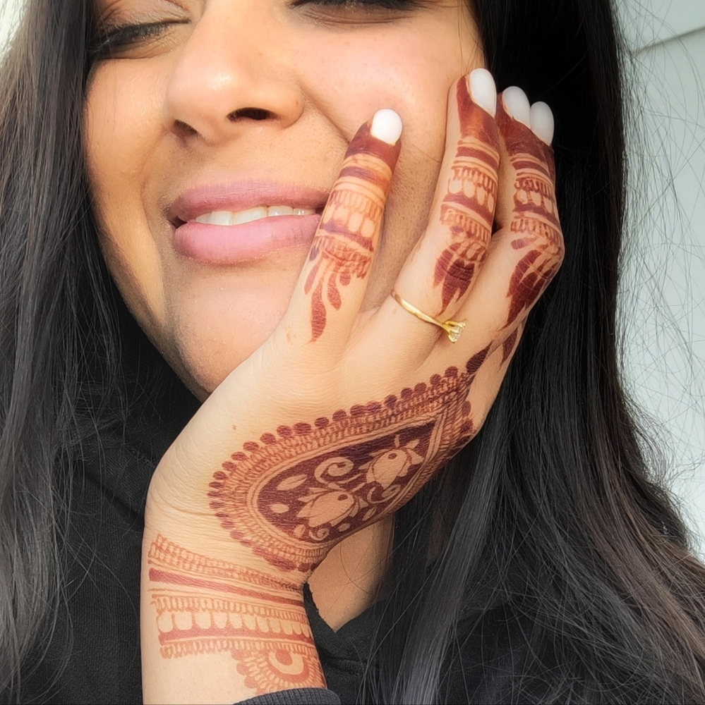 Meet your Posher, Deepali! 💕 My Intro!